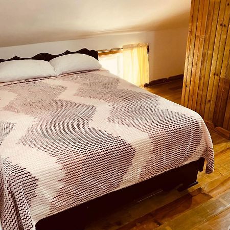 Hotel Caribbean View Бастиментос Екстериор снимка