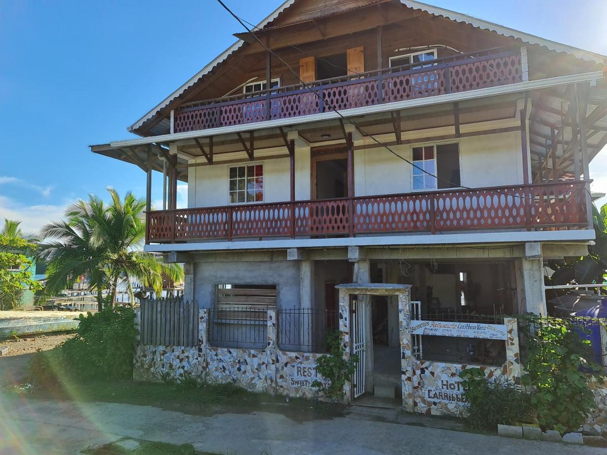 Hotel Caribbean View Бастиментос Екстериор снимка