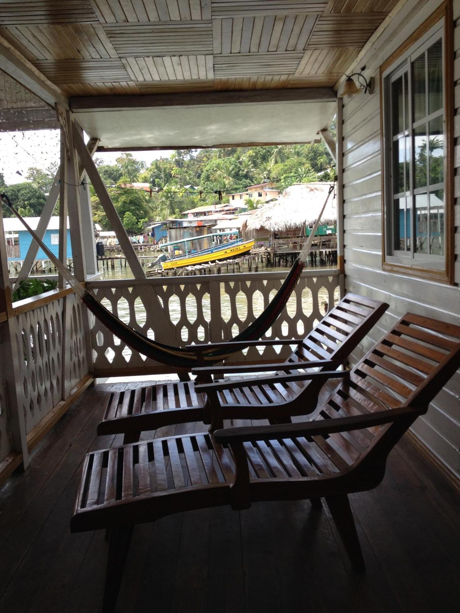 Hotel Caribbean View Бастиментос Екстериор снимка