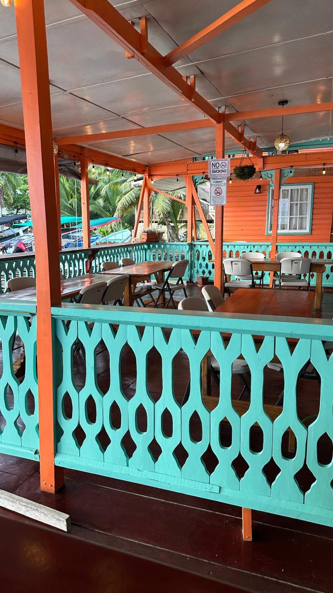 Hotel Caribbean View Бастиментос Екстериор снимка